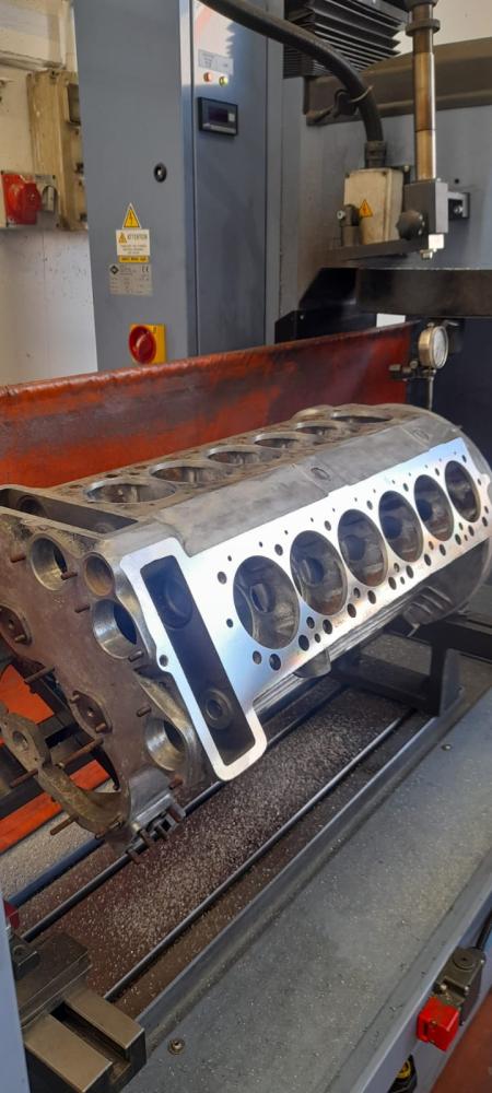 Spianatura Monoblocco LAMBORGHINI GT400